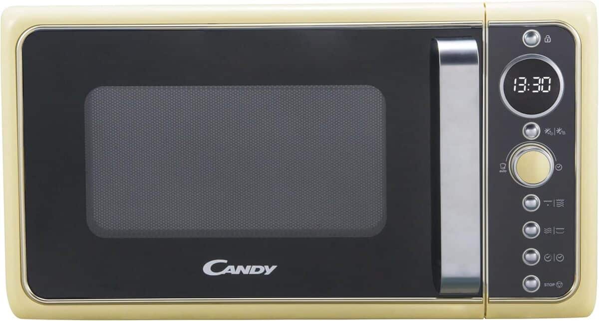 Test : micro-ondes gril Candy DIVOG25CC, puissance et design rétro