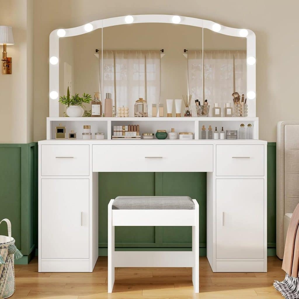 Évaluation de la coiffeuse moderne FIONESO avec miroirs et éclairage