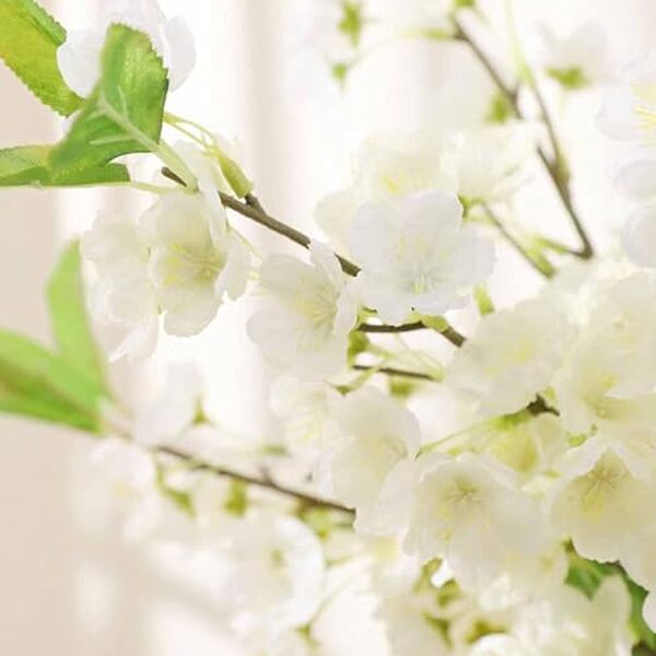 Découvrez un avis détaillé sur l'arbre fleurs cerisier DPLXFPP. Apprenez comment il apporte une décoration sakura réaliste à votre intérieur.